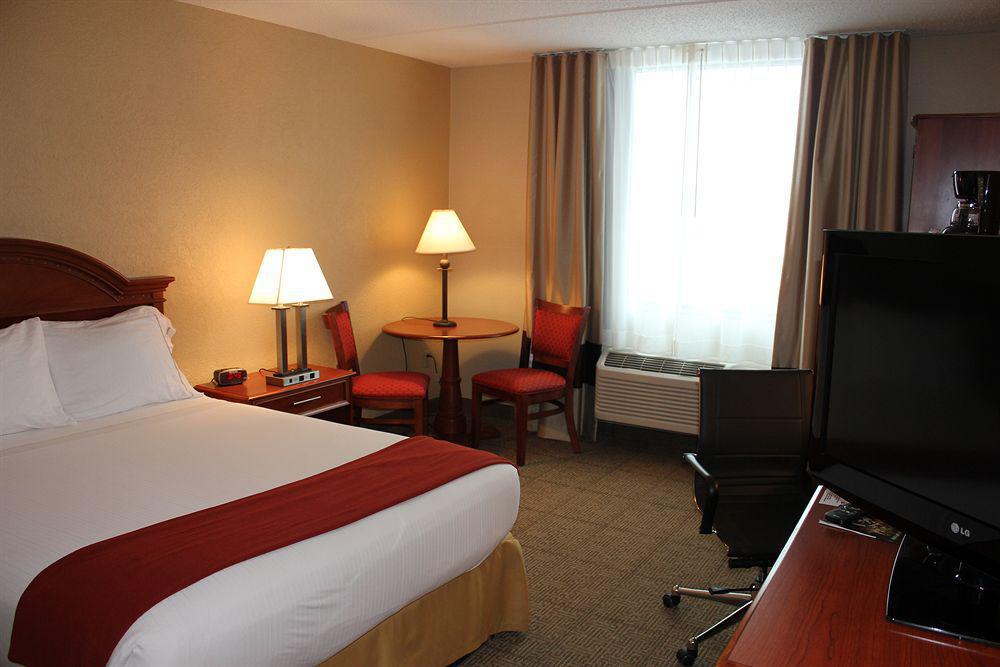 Fairfield By Marriott Inn & Suites Madison South Buitenkant foto